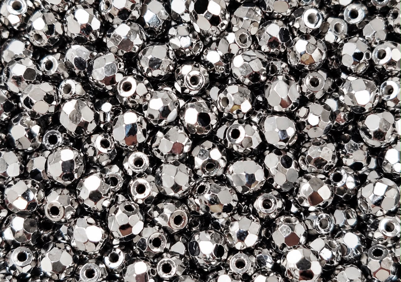 Korálek broušený, průměr 3mm, barva 00030, zušlechtění 27000 1 Korálek broušený, průměr 3mm, barva 00030, zušlechtění 27000