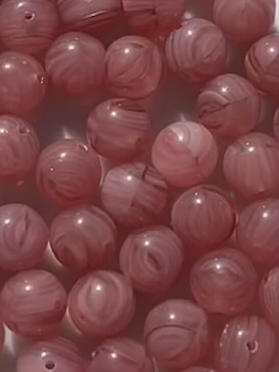 Korálek mačkaný, průměr 8mm, barva starorůžová 1 Korálek mačkaný, průměr 8mm, barva starorůžová