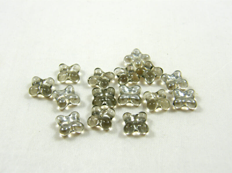 Korálek mačkaný, tvar květ, rozměr 4x7mm, barva šedá 1 Korálek mačkaný, tvar květ, rozměr 4x7mm, barva šedá