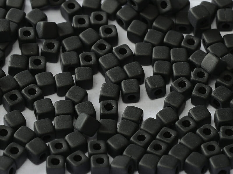 Korálek mačkaný, tvar krychle, rozměr 6x6mm, barva 23980, zušlechtění 84110 1 Korálek mačkaný, tvar krychle, rozměr 6x6mm, barva 23980, zušlechtění 84110