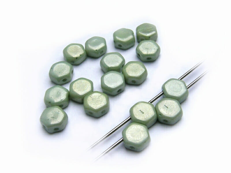 Korálek mačkaný Hexagon, 2 dírky, rozměr 6mm, barva 02010-14457 1 Korálek mačkaný Hexagon, 2 dírky, rozměr 6mm, barva 02010-14457