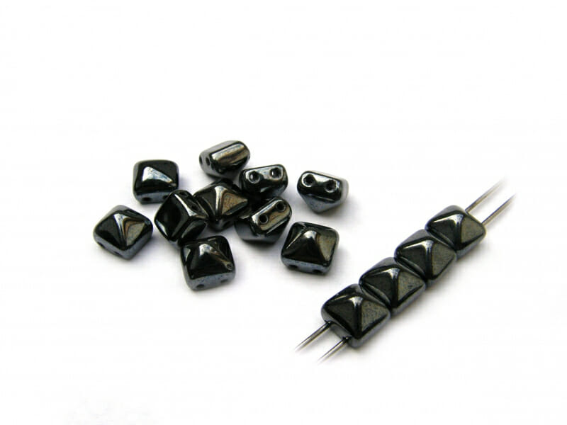 Korálek mačkaný, tvar pyramida, rozměr 8x8mm, barva 23980, zušlechtění 14400 1 Korálek mačkaný, tvar pyramida, rozměr 8x8mm, barva 23980, zušlechtění 14400