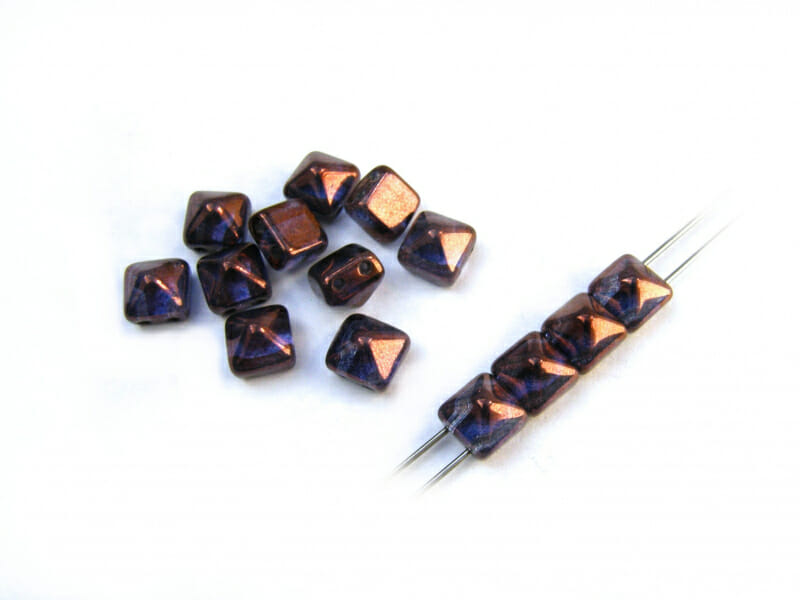 Korálek mačkaný, tvar pyramida, rozměr 8x8mm, barva 00030, zušlechtění 15726 1 Korálek mačkaný, tvar pyramida, rozměr 8x8mm, barva 00030, zušlechtění 15726