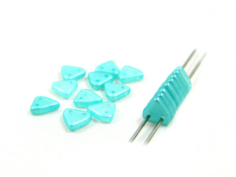 Korálek mačkaný, tvar sekera, rozměr 6x6mm, barva 00030, zušlechtění 70455 1 Korálek mačkaný, tvar sekera, rozměr 6x6mm, barva 00030, zušlechtění 70455
