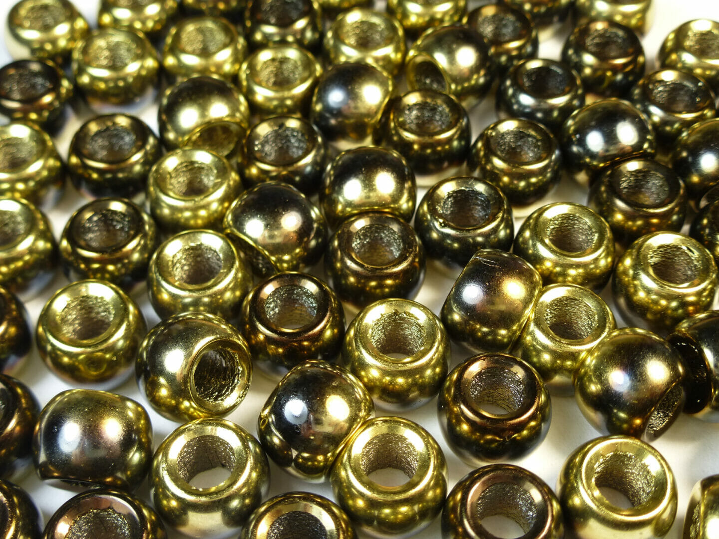 Korálek mačkaný s velkou dírkou, průměr 12mm, barva 00030-98543 1 Korálek mačkaný s velkou dírkou, průměr 12mm, barva 00030-98543