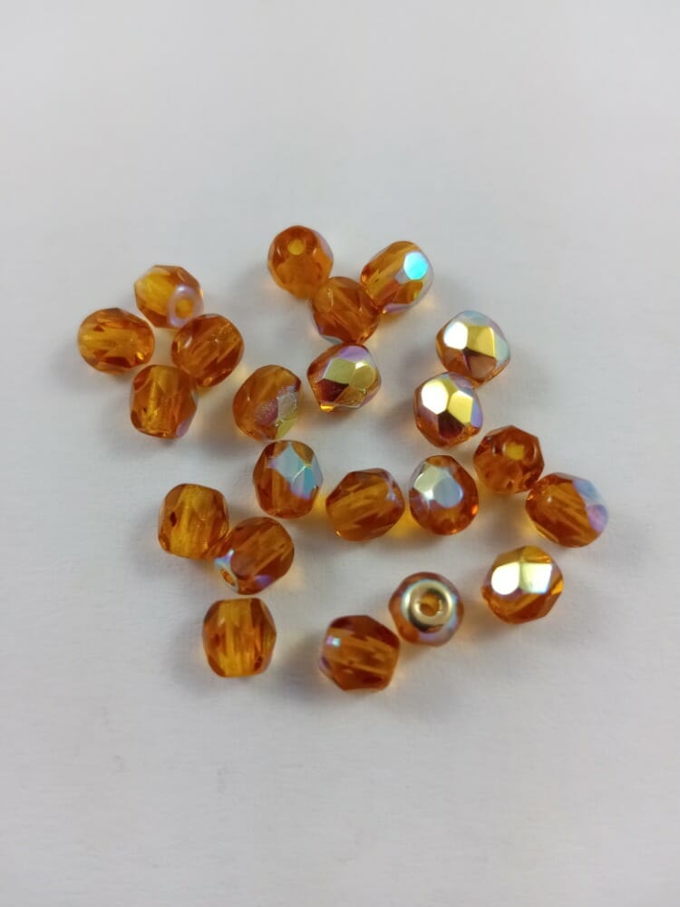 Korálek broušený, průměr 4mm, barva 10080,zušlechtění 28701 1 Korálek broušený, průměr 4mm, barva 10080,zušlechtění 28701