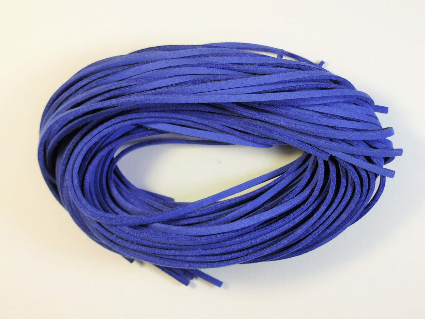 Šňůrka imitace kůže barva tm. modrá, průměr 2,5mm, délka 90 cm 1 Šňůrka imitace kůže barva tm. modrá, průměr 2,5mm, délka 90 cm