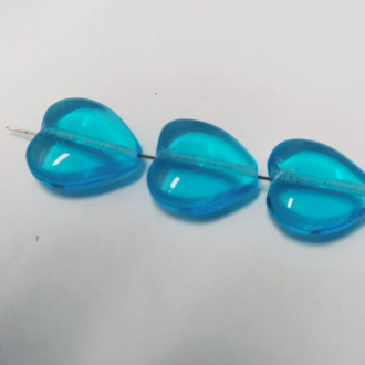 Korálek mačkaný, tvar srdíčko, rozměr 15x16mm, barva 60010,modrá