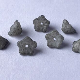 Mačkané korálky zvonečky 5x7 mm, barva šedá, 32268