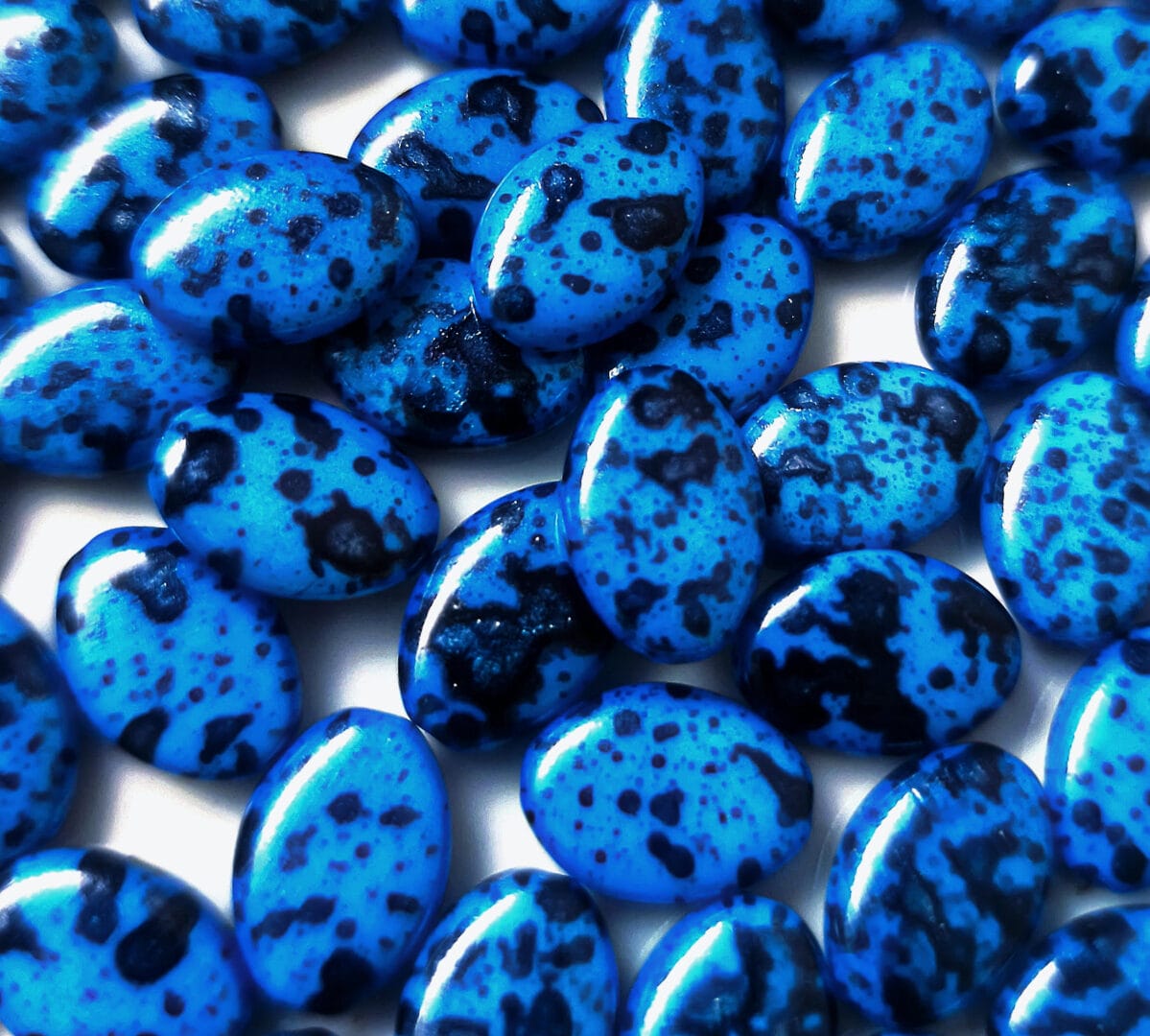 Korálek mačkaný, tvar šváb, rozměr 20x11mm, barva sytě modrá, zušlechtění poprsk blue 1 Korálek mačkaný, tvar šváb, rozměr 20x11mm, barva sytě modrá, zušlechtění poprsk blue