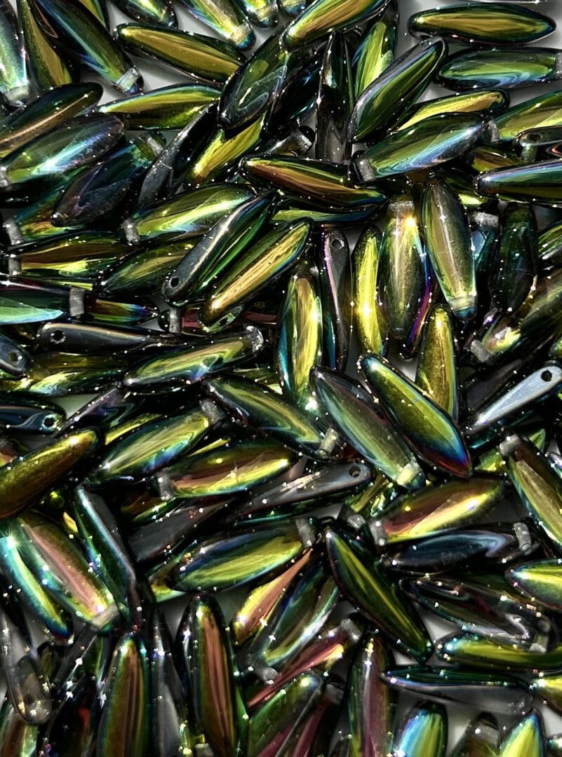Korálek mačkaný, tvar jazýček, rozměr 5x16mm, barva 00030,zušlechtění 28136 1 Korálek mačkaný, tvar jazýček, rozměr 5x16mm, barva 00030,zušlechtění 28136